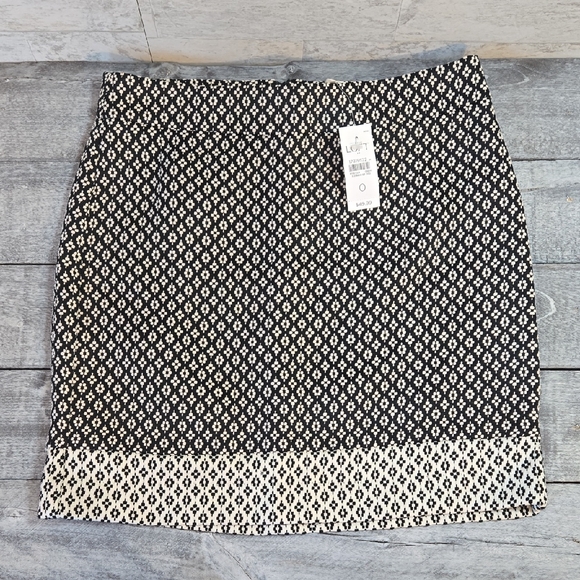 LOFT Dresses & Skirts - NWT Loft Ann Taylor Black And White Skirt Womans Size 0
